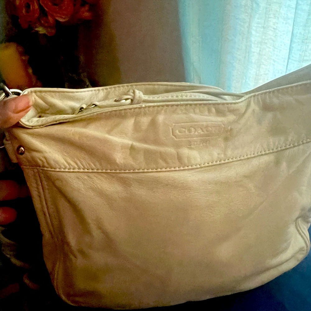 Cream purse